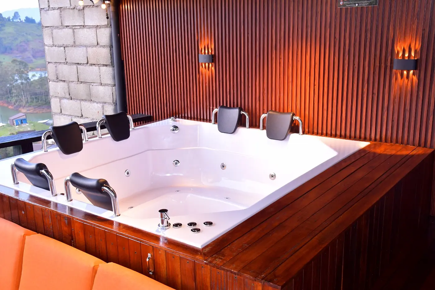 Jacuzzi amplio de la cabaña